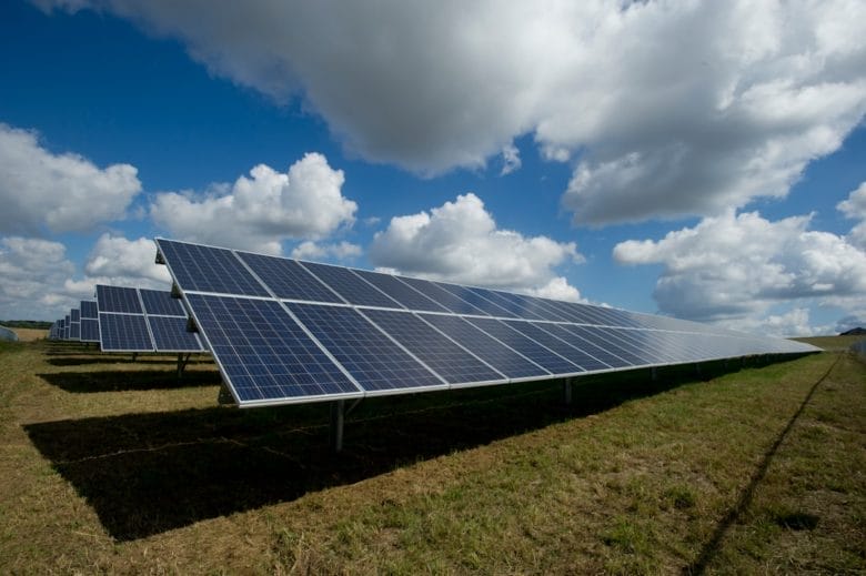 découvrez les solutions innovantes de stockage d'énergie qui transforment la manière dont nous utilisons et conservons l'énergie. explorez les technologies émergentes et les avantages écologiques du stockage d’énergie pour un avenir durable.